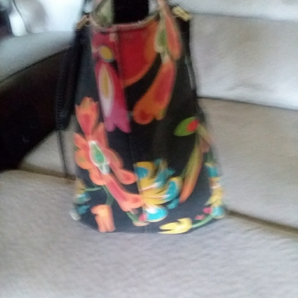 Kate Spade - Picture 2 of 4